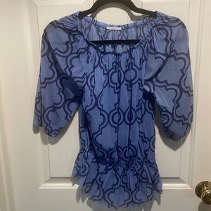 Womens x-small top.